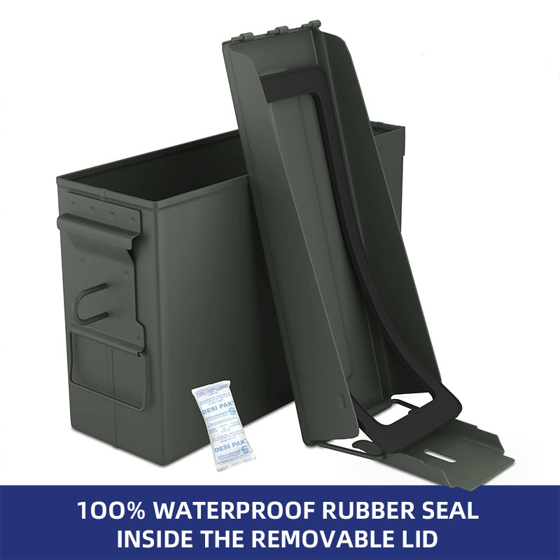 1oo% waterproof rubber seal inside the removable lid